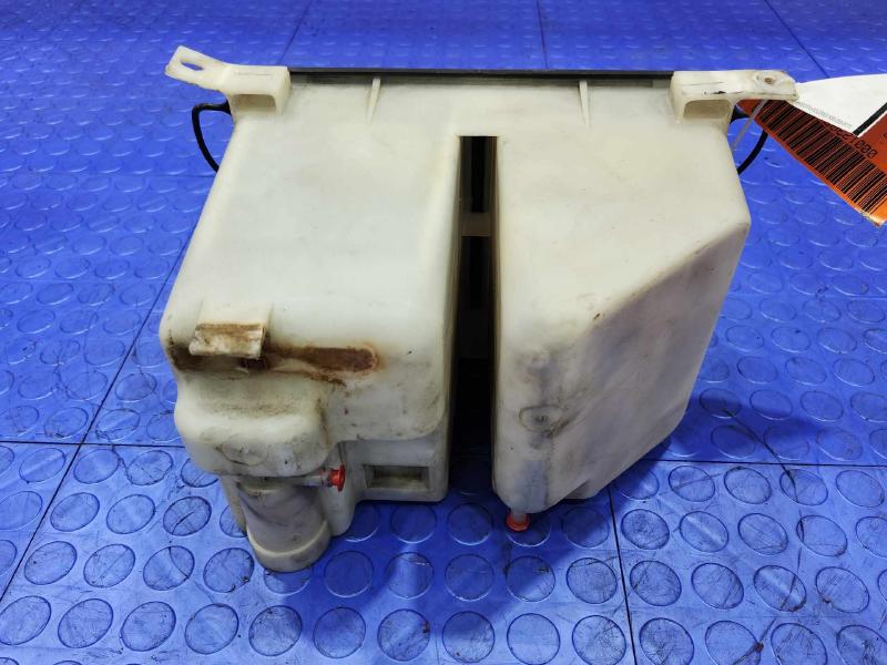 1995 Ford F-150 Washer Bottle