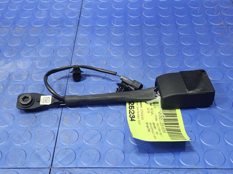 2018 Buick Regal Front Seat Belt