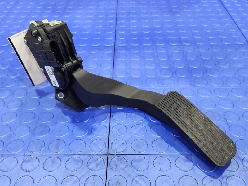 2014 Chevrolet Silverado 1500 Pedal Assembly