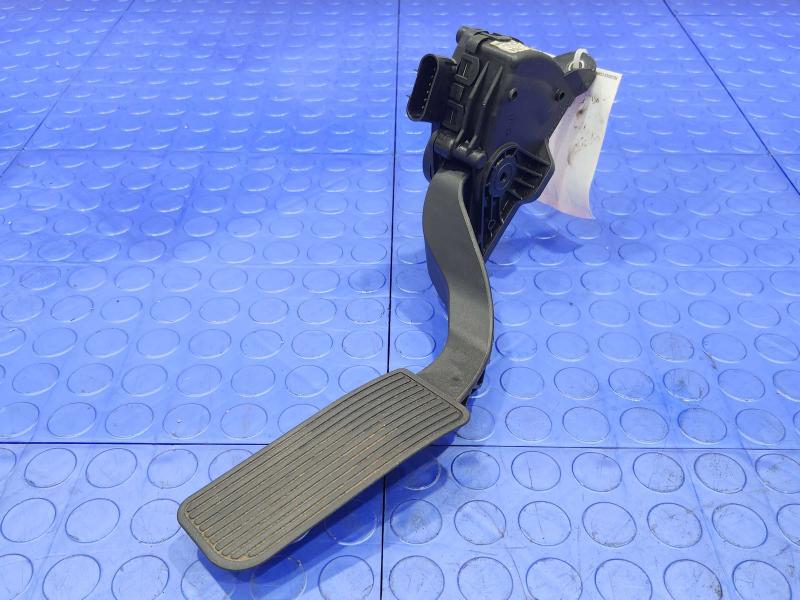 2014 Chevrolet Silverado 1500 Pedal Assembly
