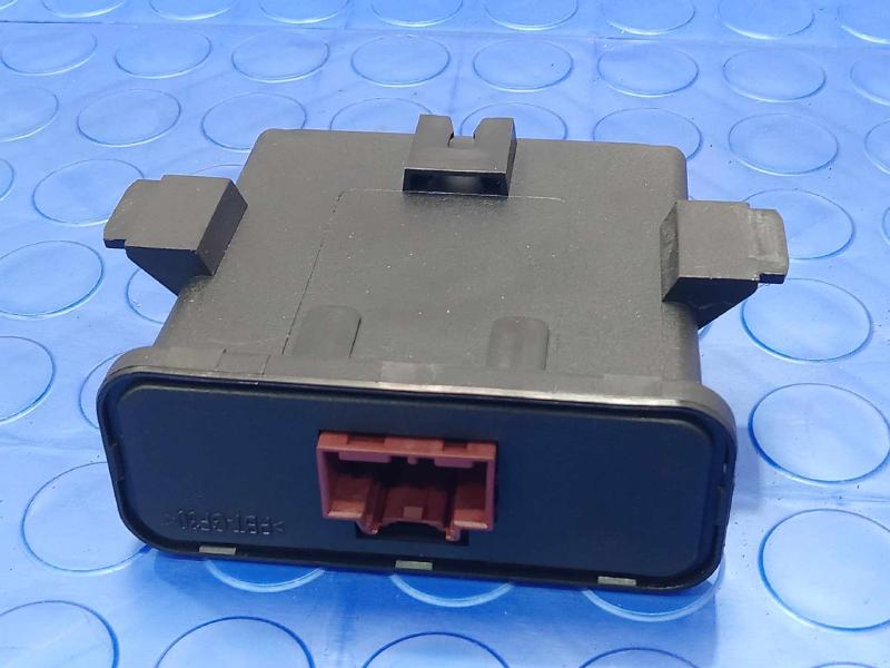 2017-2019 Buick Lacrosse HID Headlamp Control Module Genuine OEM 26700023