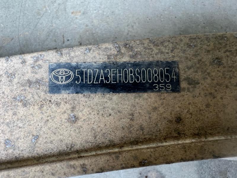 2010 - 2013 Toyota Highlander Rear Bumper Impact Bar Reinforcement OEM 521710E071