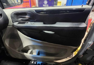 2017 Dodge Grand Caravan Front Door Trim Panel