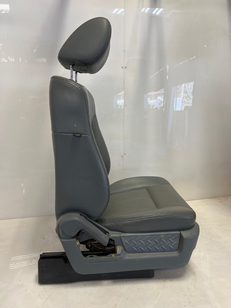 2011 Ford F-150 Front Seat