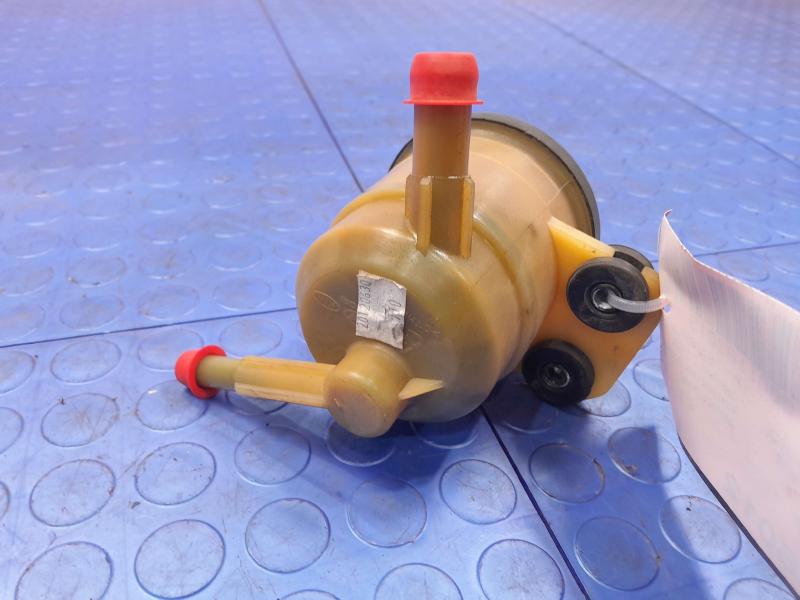 2010-2013 Kia Forte Hydraulic Power Steering Fluid Reservoir OEM 571501M000