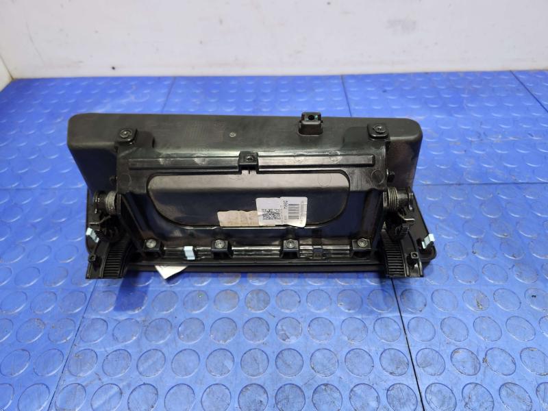 2016 Kia Sedona Glove Box