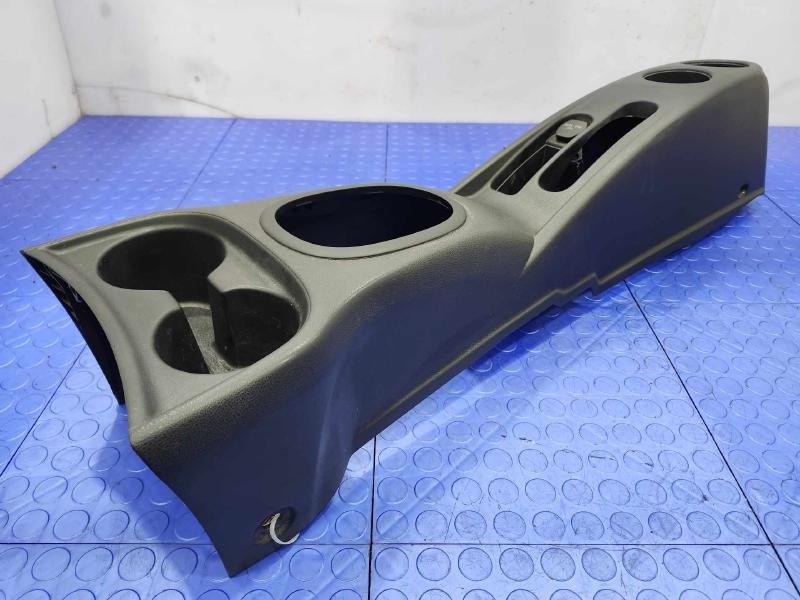 2014 Nissan Versa Front Console
