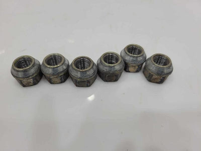 2001 GMC Sierra 1500 Lug Nuts