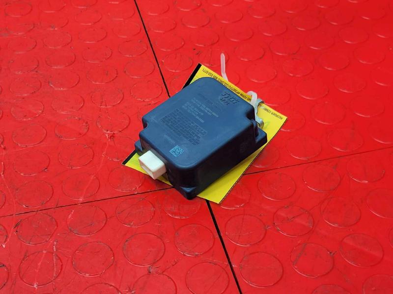 2011-2020 Toyota Sienna Door Receiver Control Module OEM 89741-08050