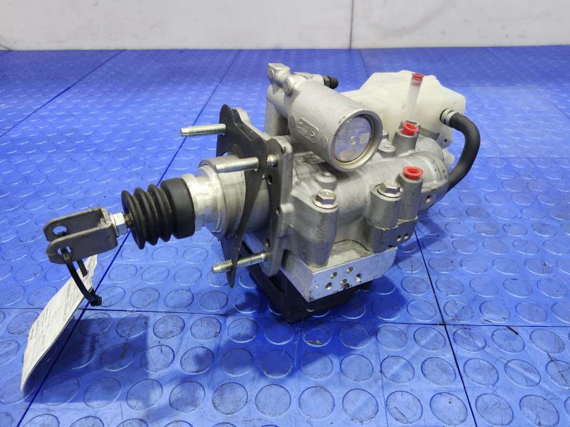 2016-2018 Toyota Prius Power Brake Booster Master Cylinder Assembly OEM 4707047090