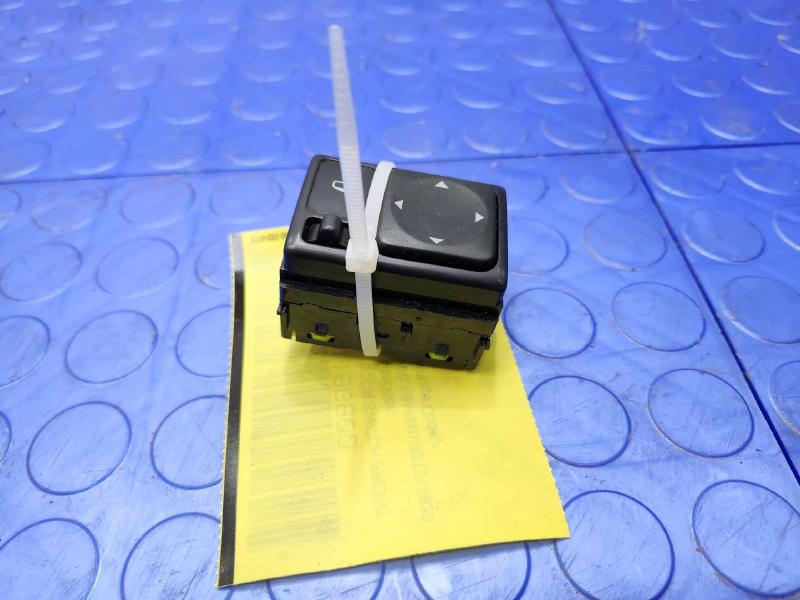 2011-2017 Nissan Juke Power Door Mirror Control Switch Genuine OEM 255703RA1A