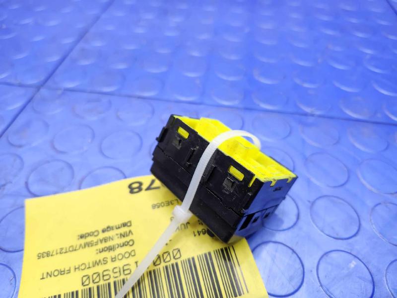 2011-2017 Nissan Juke Power Door Mirror Control Switch Genuine OEM 255703RA1A