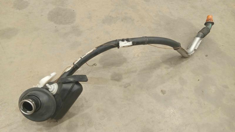 2012 Mercedes R-Class Fuel Filler Neck