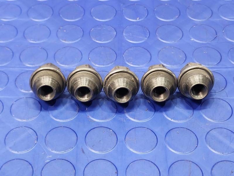 2014 Ford Focus Lug Nuts