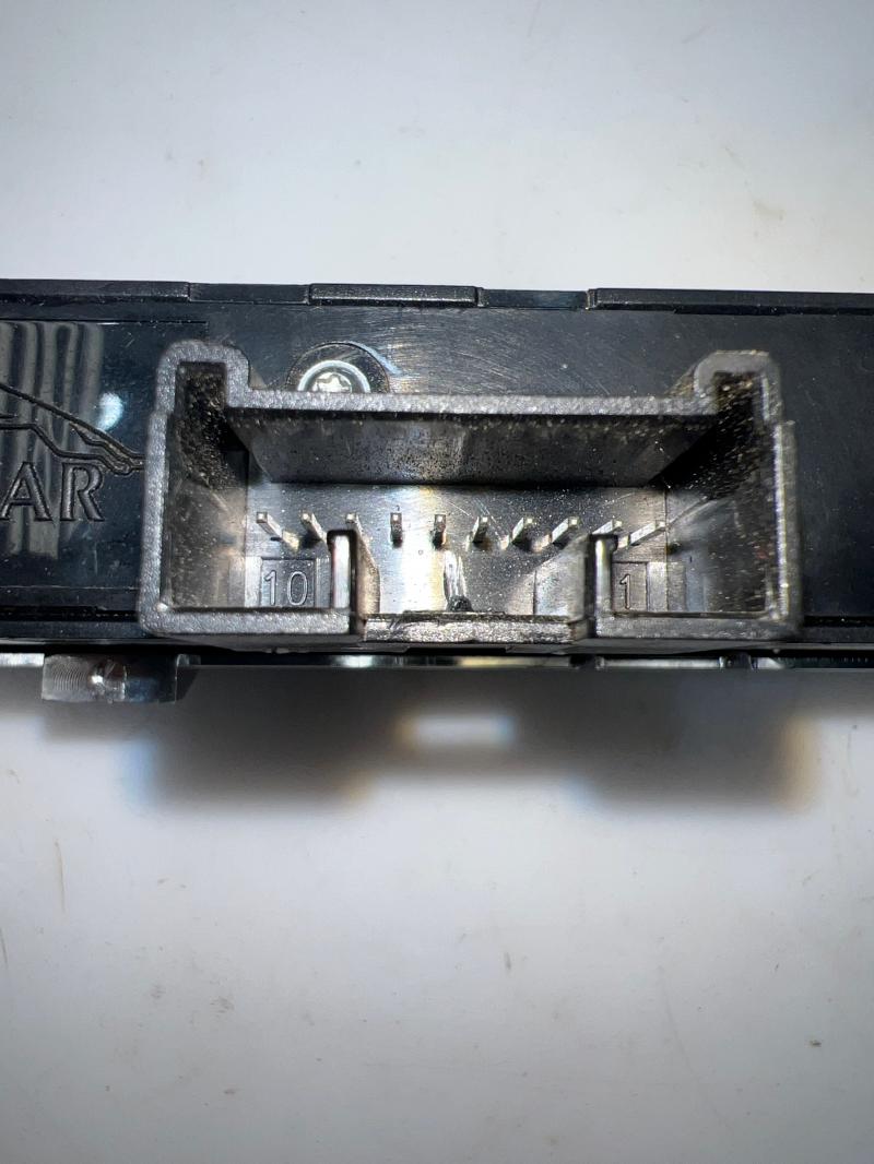 2009 - 2011 Jaguar XF Door Lock / Home / Power Switches OEM 8X23-11B650-AB