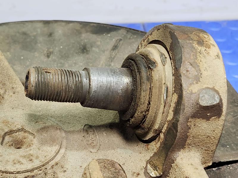 2012 Ford F-250 Super Duty Spindle Knuckle Front