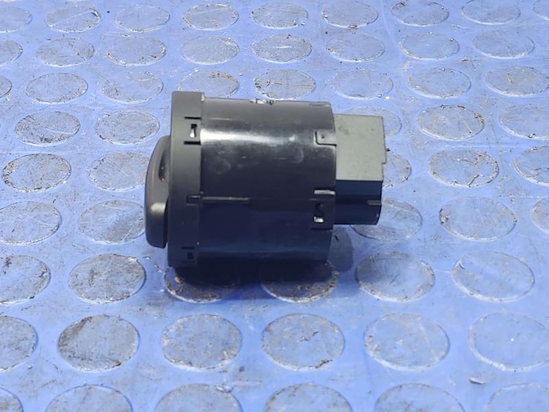 2014 Dodge Durango Headlight Switch (Dash Mtd)