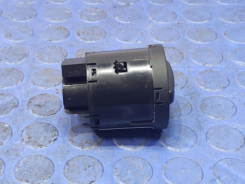 2014 Dodge Durango Headlight Switch (Dash Mtd)