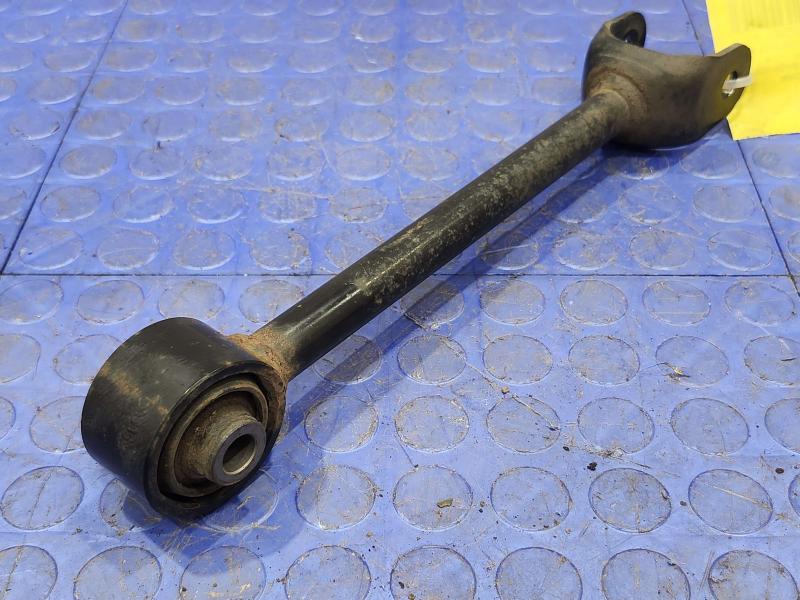 2017 Toyota Prius Lower Control Arm Rr