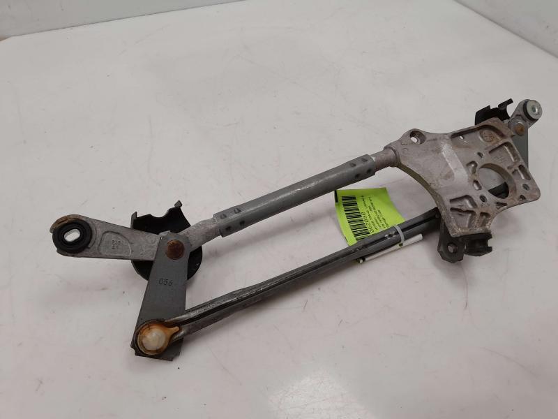 2009 - 2013 Toyota Corolla Windshield Wiper Linkage Transmission OEM 8515002240
