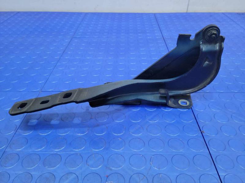2014 Jeep Cherokee Hood Hinge