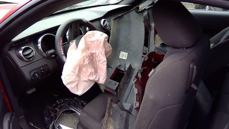2008 Ford Mustang Roof
