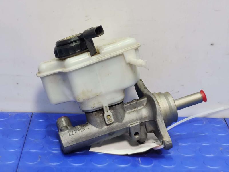 2015 Volkswagen Beetle Master Cylinder