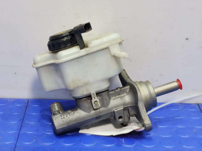 2015 Volkswagen Beetle Master Cylinder