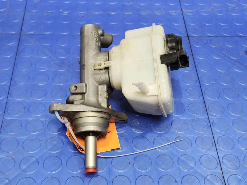 2015 Volkswagen Beetle Master Cylinder