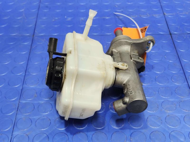 2015 Volkswagen Beetle Master Cylinder