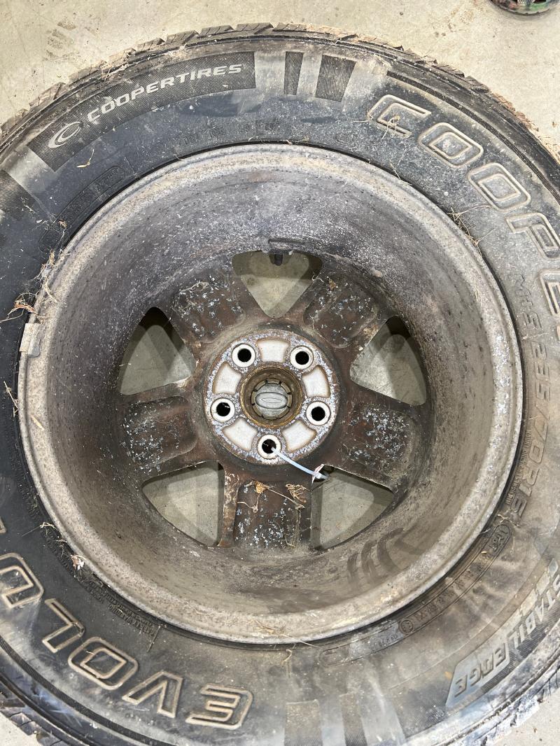 2007 Ford Escape Wheel