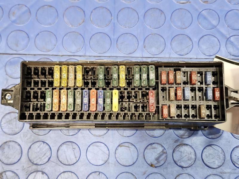 2015 Volkswagen Beetle Cabin Fuse Box Relay Junction Block Genuine OEM