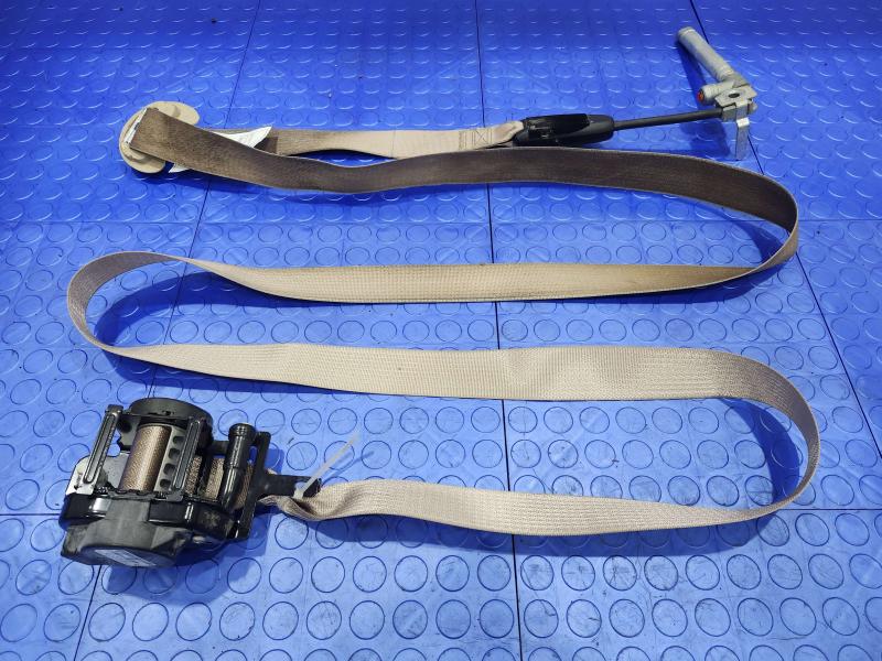 2011 Kia Sorento Front Seat Belt