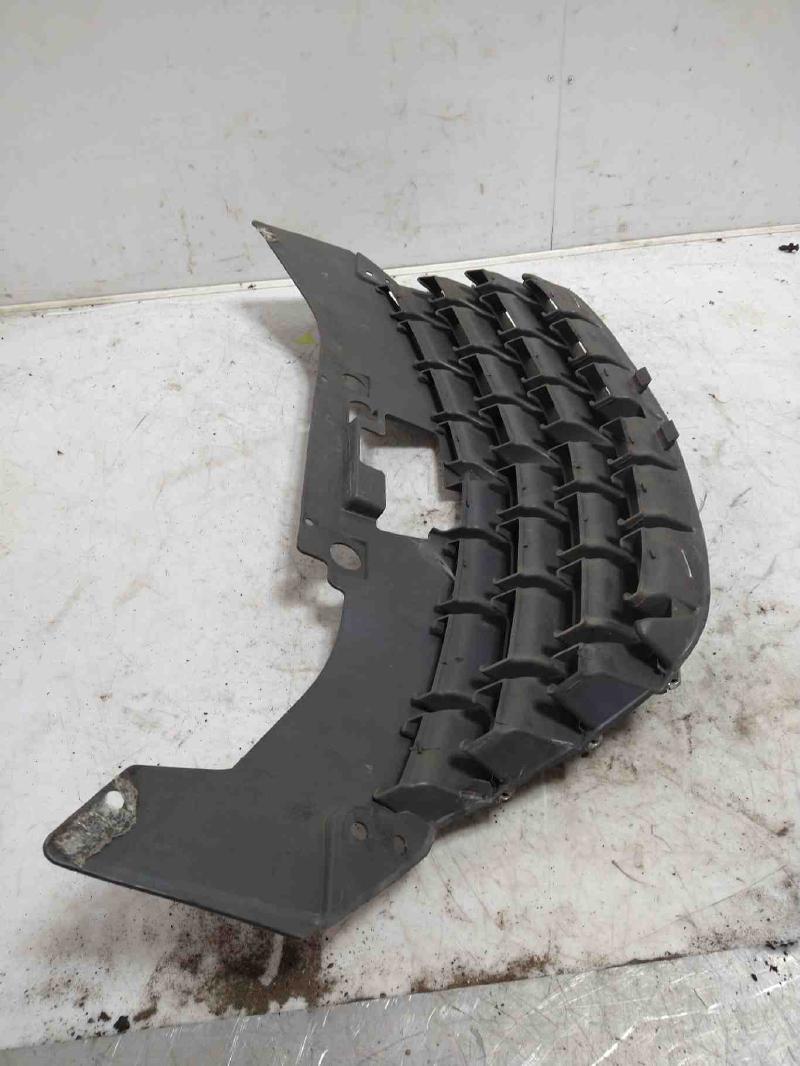 2010 Chrysler Sebring Grille