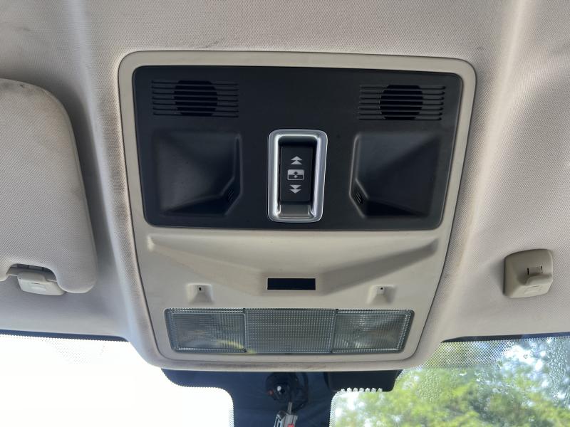 2012 Land Rover Evoque Front Console