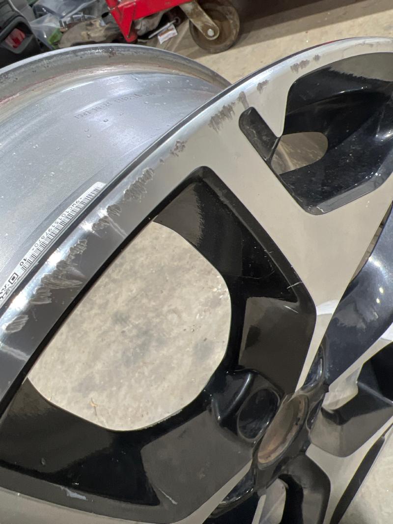 2014 Subaru Forester Wheel
