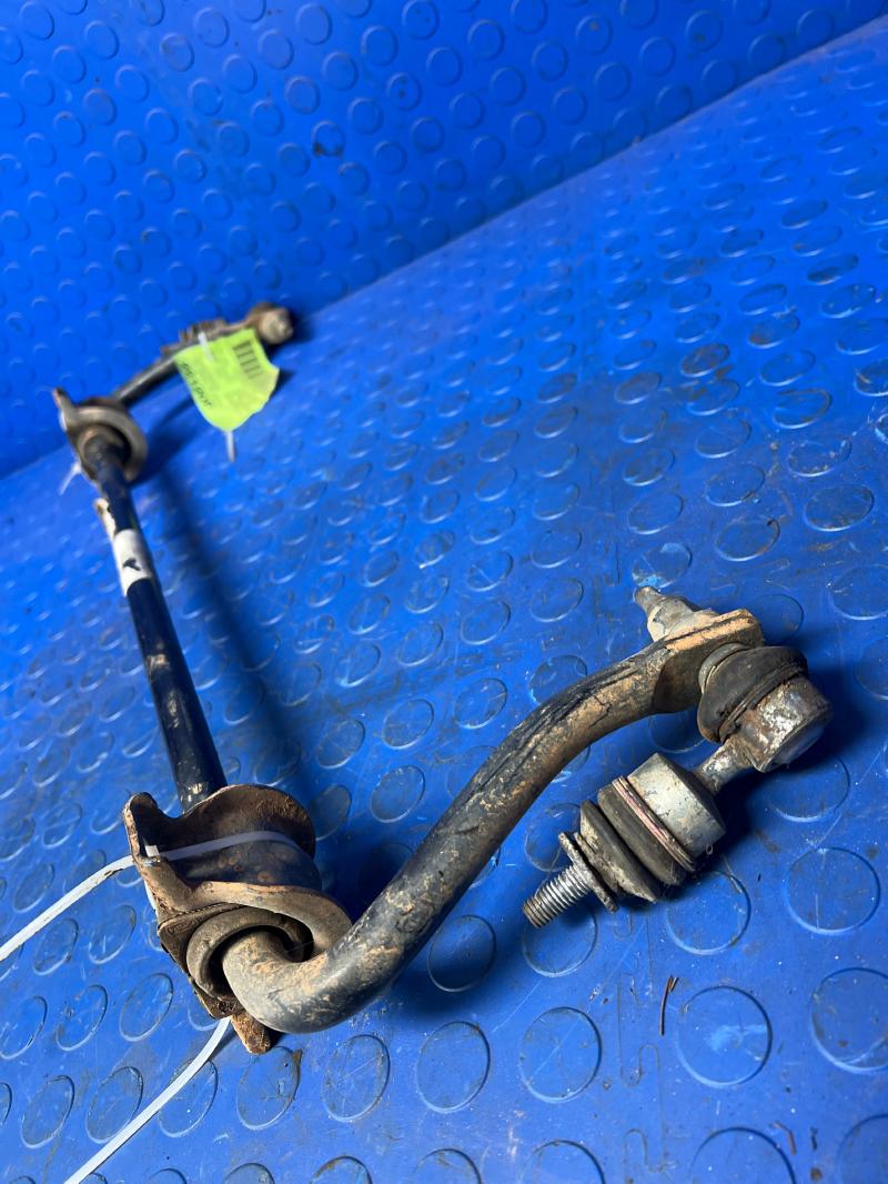 2014-2018 Ford Focus Rear Stabilizer Bar Swaybar Genuine OEM Part DV6Z5A772B