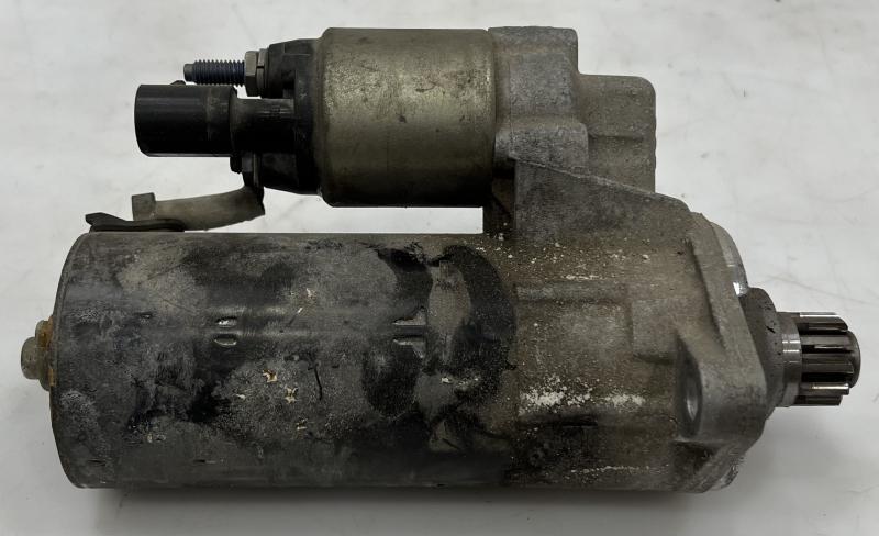 2013 Volkswagen Passat Starter Motor