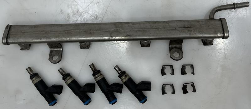 2007 - 2017 Jeep Patriot 2.0L 2.4L Fuel Rail with Injectors - 4 OEM 04891577AB