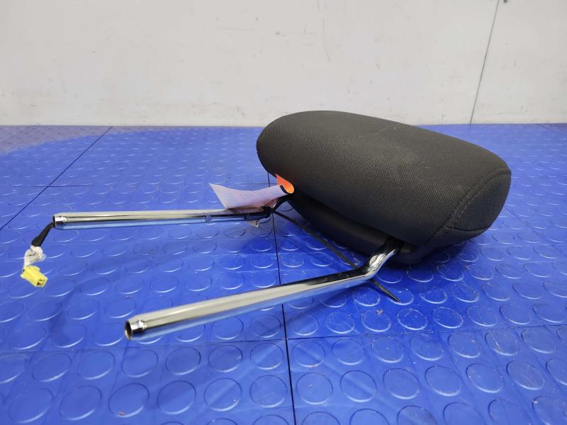 2012 Jeep Liberty Headrest