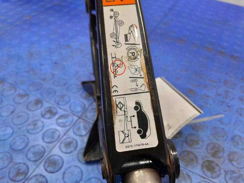 2013 Ford Fusion OEM Spare Tire Tools Jack Kit Assembly with Tray DS7Z17080A