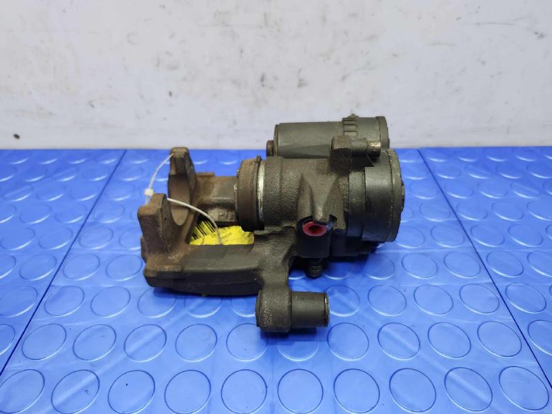 2015 Subaru Legacy Caliper