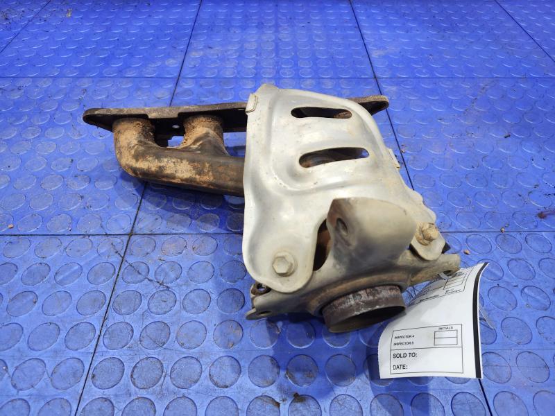 2011 Toyota Corolla Exhaust Manifold