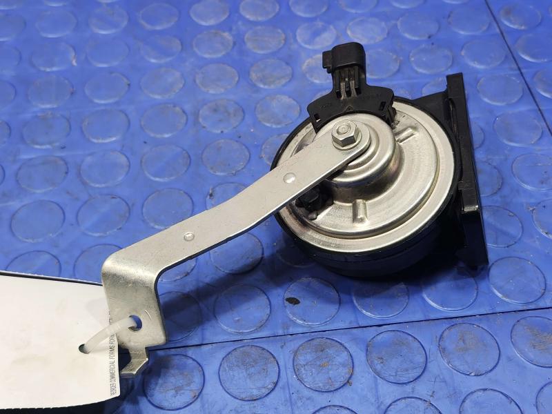 2018-2020 Buick Regal High Note Horn Assembly Genuine OEM Part 39088254