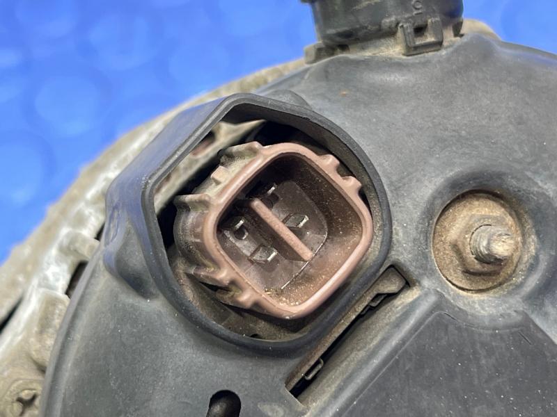 2003-2006 Toyota Tundra 4.7L 130 Amp Alternator Assembly OEM 270600F040