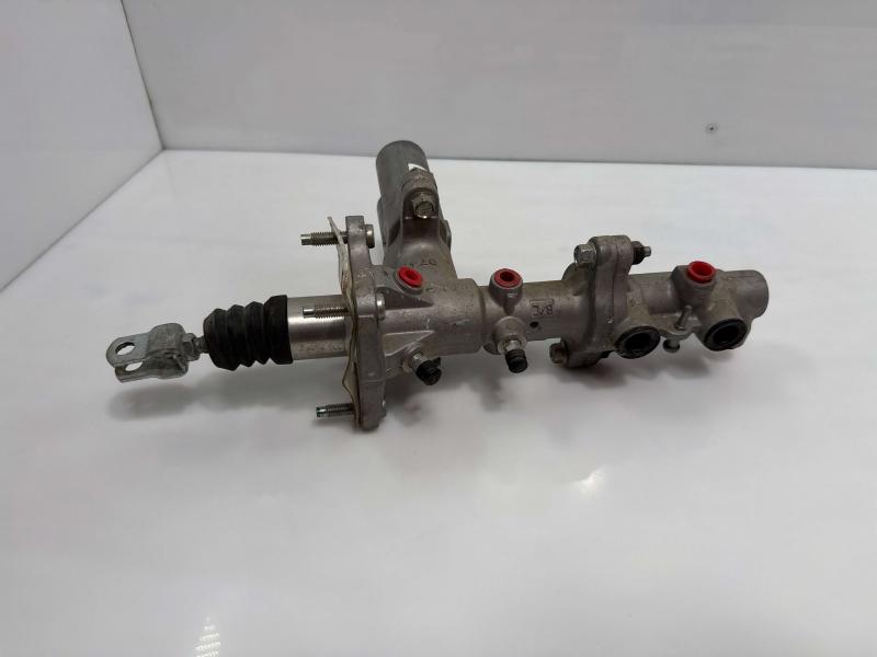 2013 Hyundai Sonata Master Cylinder