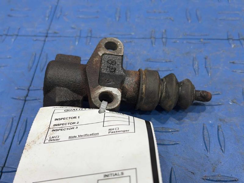 2010 Subaru Legacy Slave Cylinder