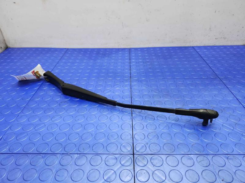 2011 Volkswagen Touareg Wiper Arm