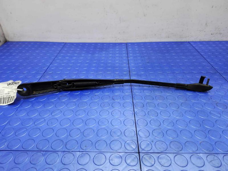 2011 Volkswagen Touareg Wiper Arm