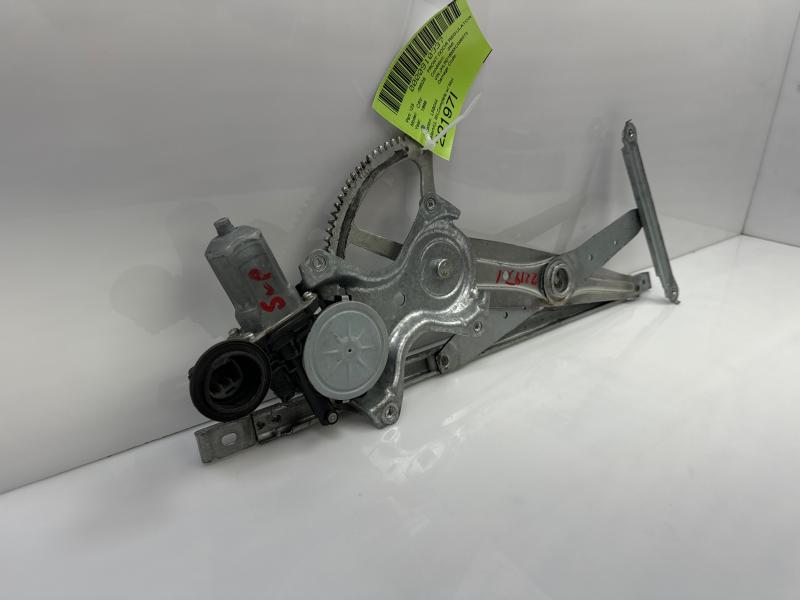 1999 Honda CR-V Front Door Regulator